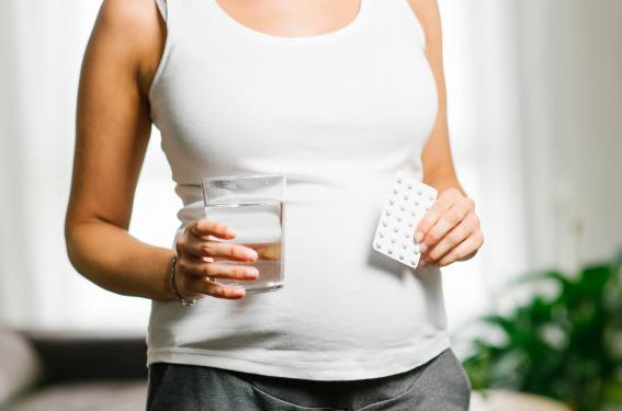Acide folique chez la femme épileptique traitée, moins de complications de la grossesse ? Acide folique chez la femme épileptique traitée, moins de complications de la grossesse ?