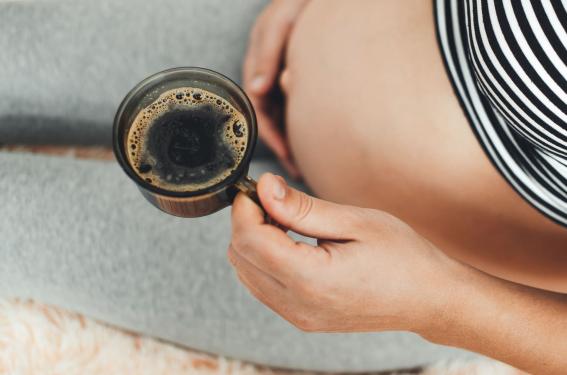 La caféine pendant la grossesse pourrait favoriser l’allergie alimentaire chez l’enfant La caféine pendant la grossesse pourrait favoriser l’allergie alimentaire chez l’enfant