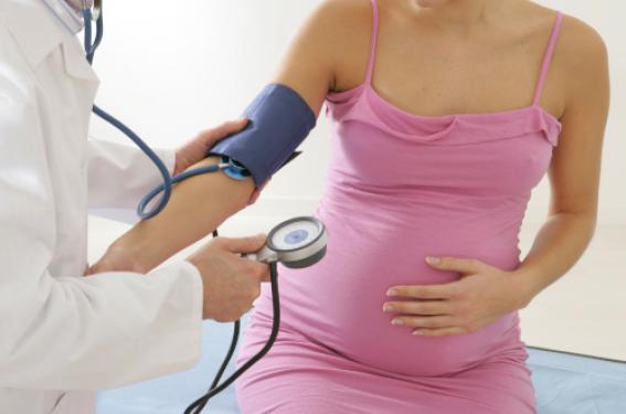 Risque d’HTA multiplié par 6 après une pré-éclampsie Risque d’HTA multiplié par 6 après une pré-éclampsie